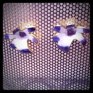 EUC Vintage Avon Enamel Flower Earrings